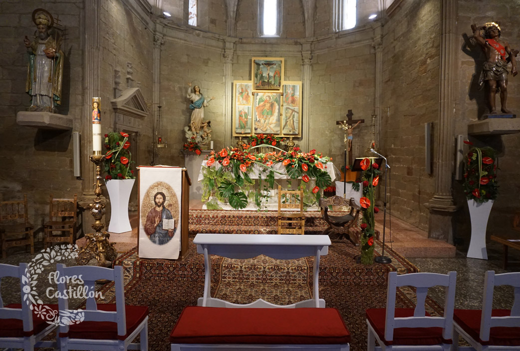 decoración-floral-en-color-rojo-para-boda