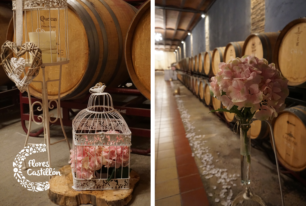 BODA-CON-HORTENSIAS-Y-JAULAS-EN-UN-BODEGA