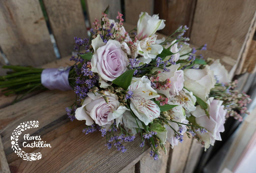 RAMO-DE-NOVIA-BODA-RUSTICA-CON-ALSTROMENIA-Y-ROSAS