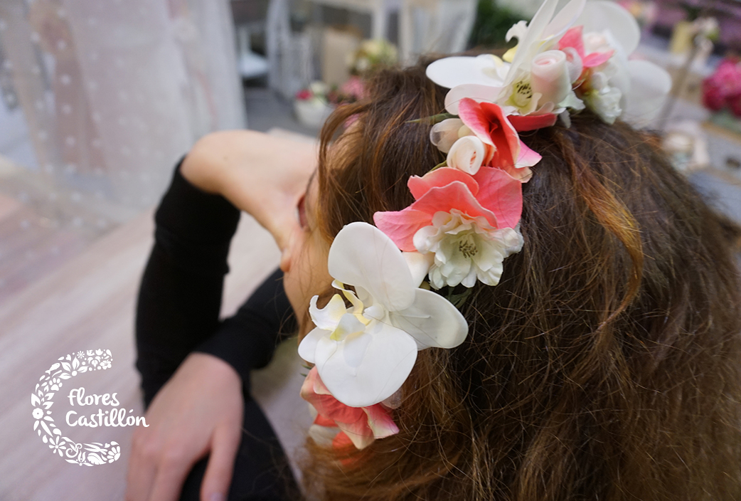 DIADEMA-DE-FLORES-PARA-INVITADA