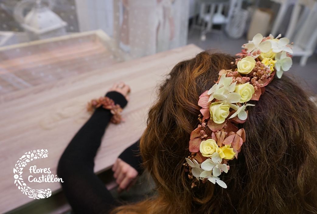 DIADEMA-Y-PULSERA-DE-FLORES-LIOFILIZADAS