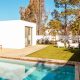tips para decorar jardines con piscina