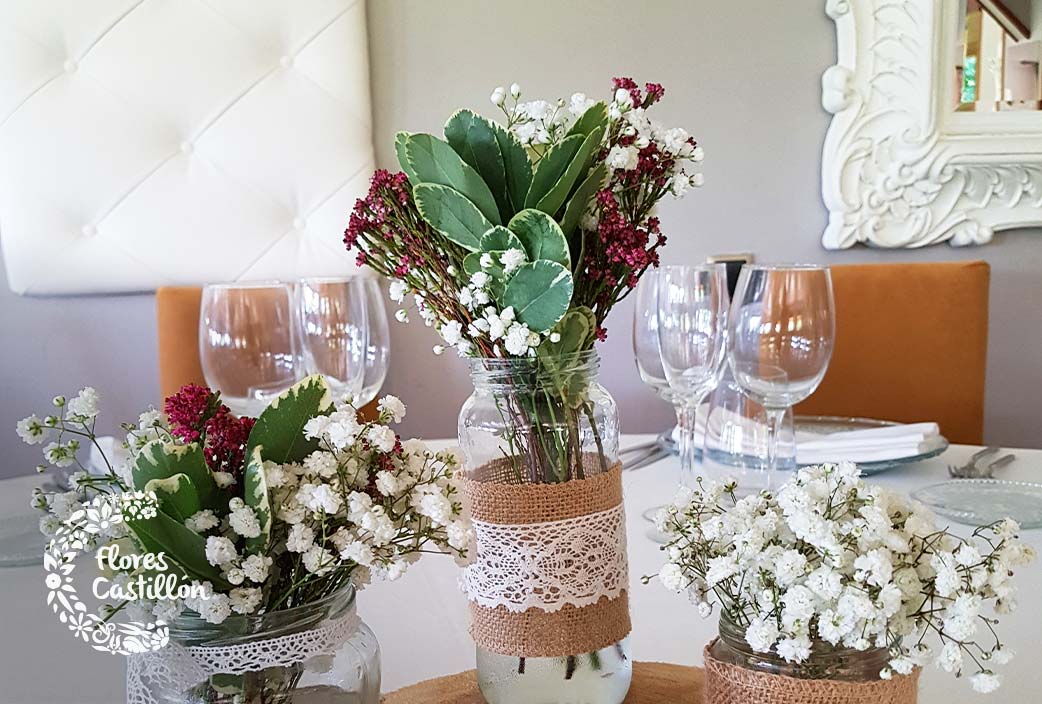 Decoración de centros de mesa para bautizos